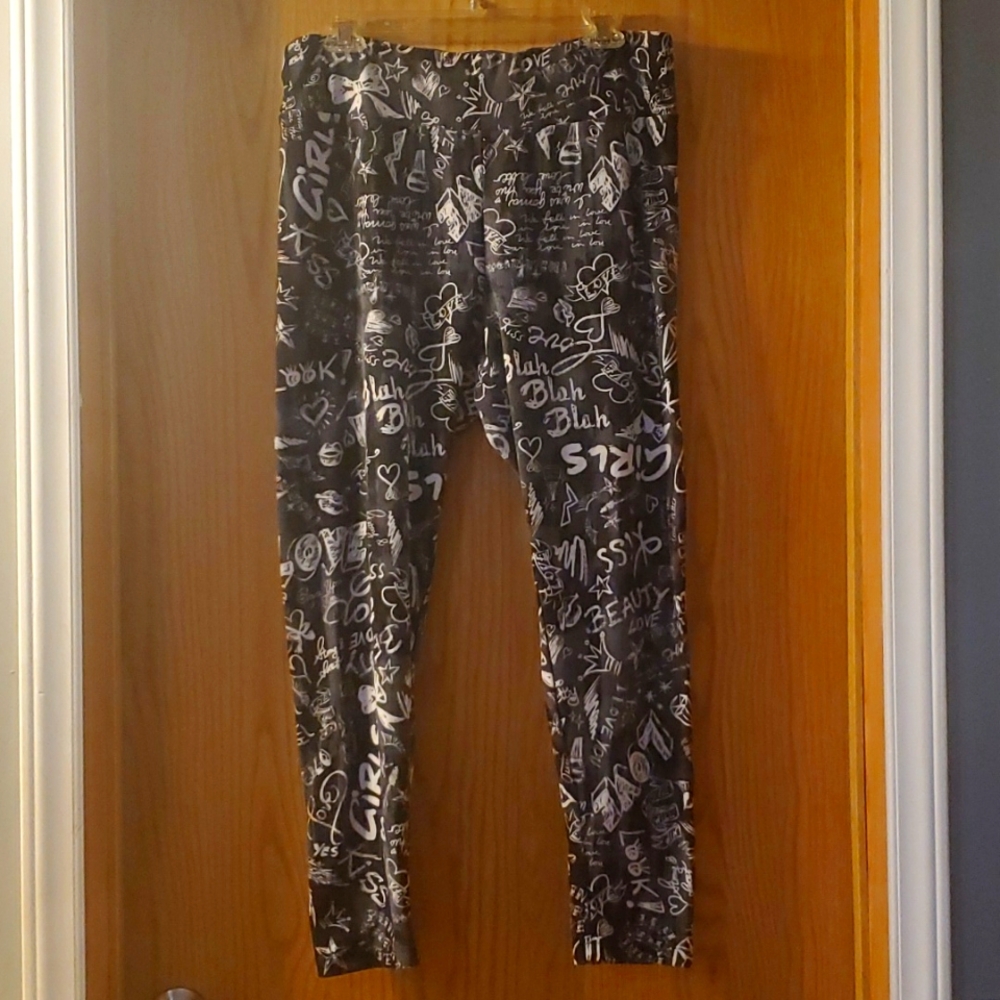 NWOT No Boundaries Cutesy Print Leggings; XL; Black & White